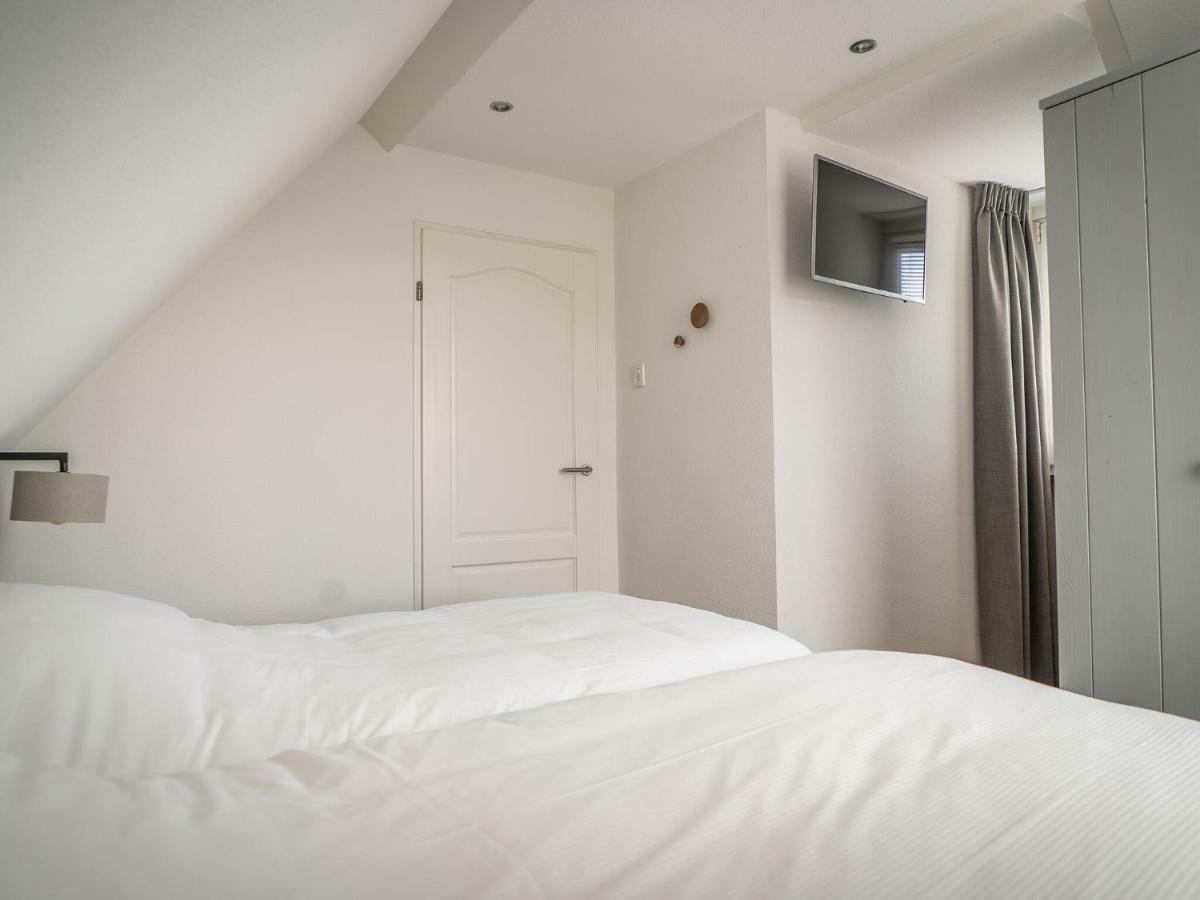 Fantastic Bungalow On Texel De Cocksdorp  Ngoại thất bức ảnh